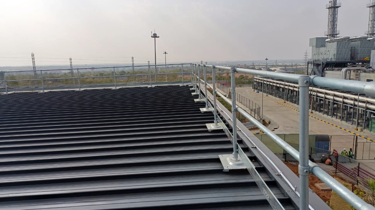 Permanent Fall protection ensuring the continuous running of data centres