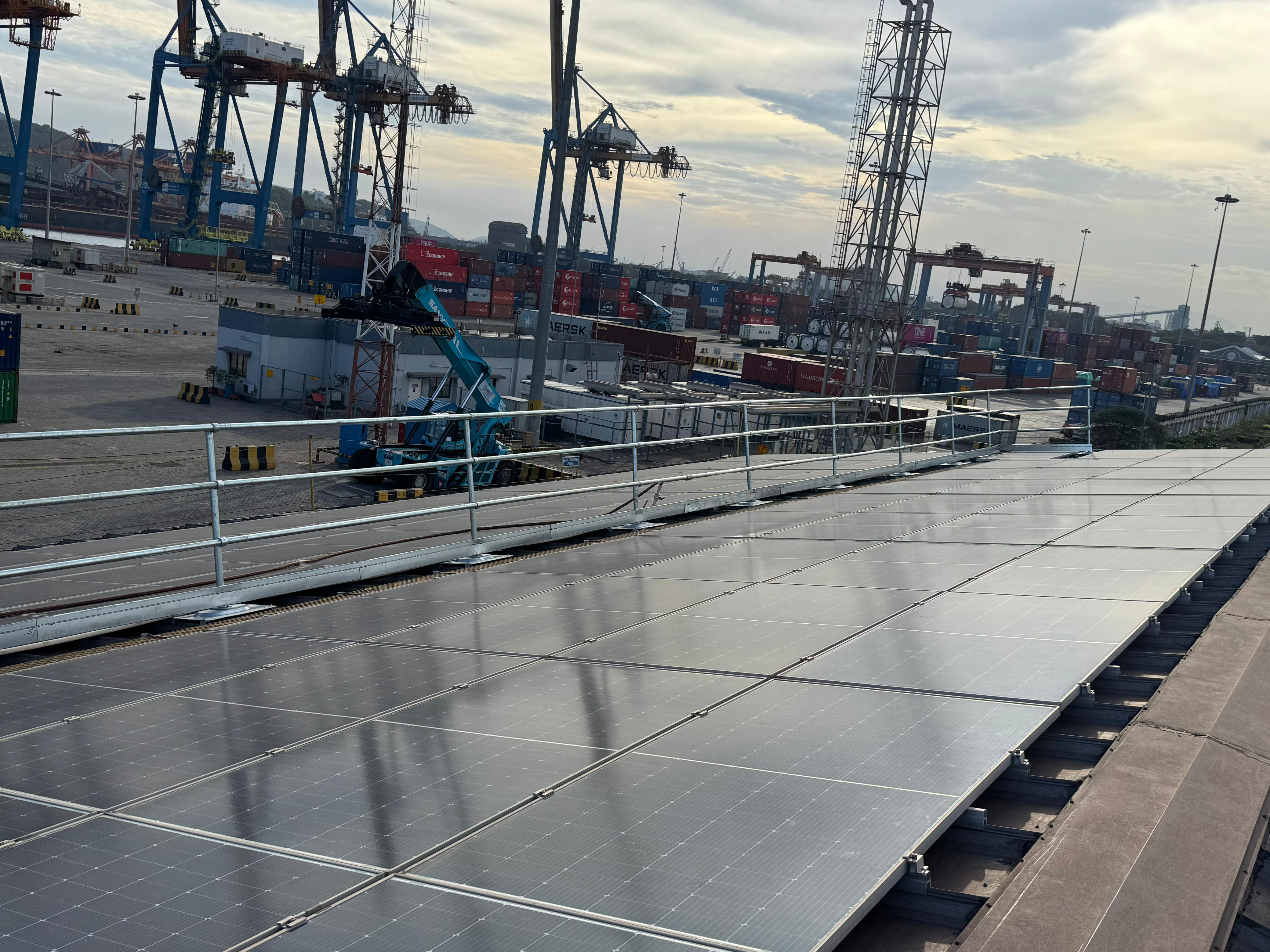 Roof Edge Protection for Indian Ports & Logistics Sector