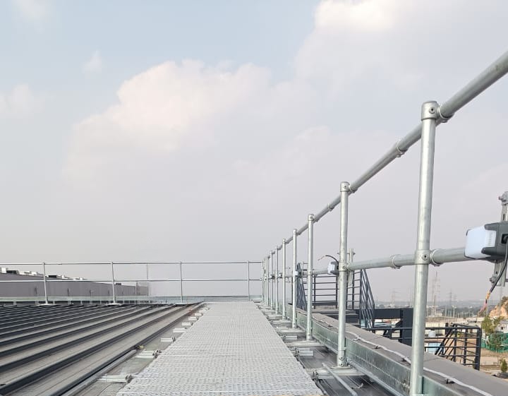 Modular Rooftop Aluminium Walkway