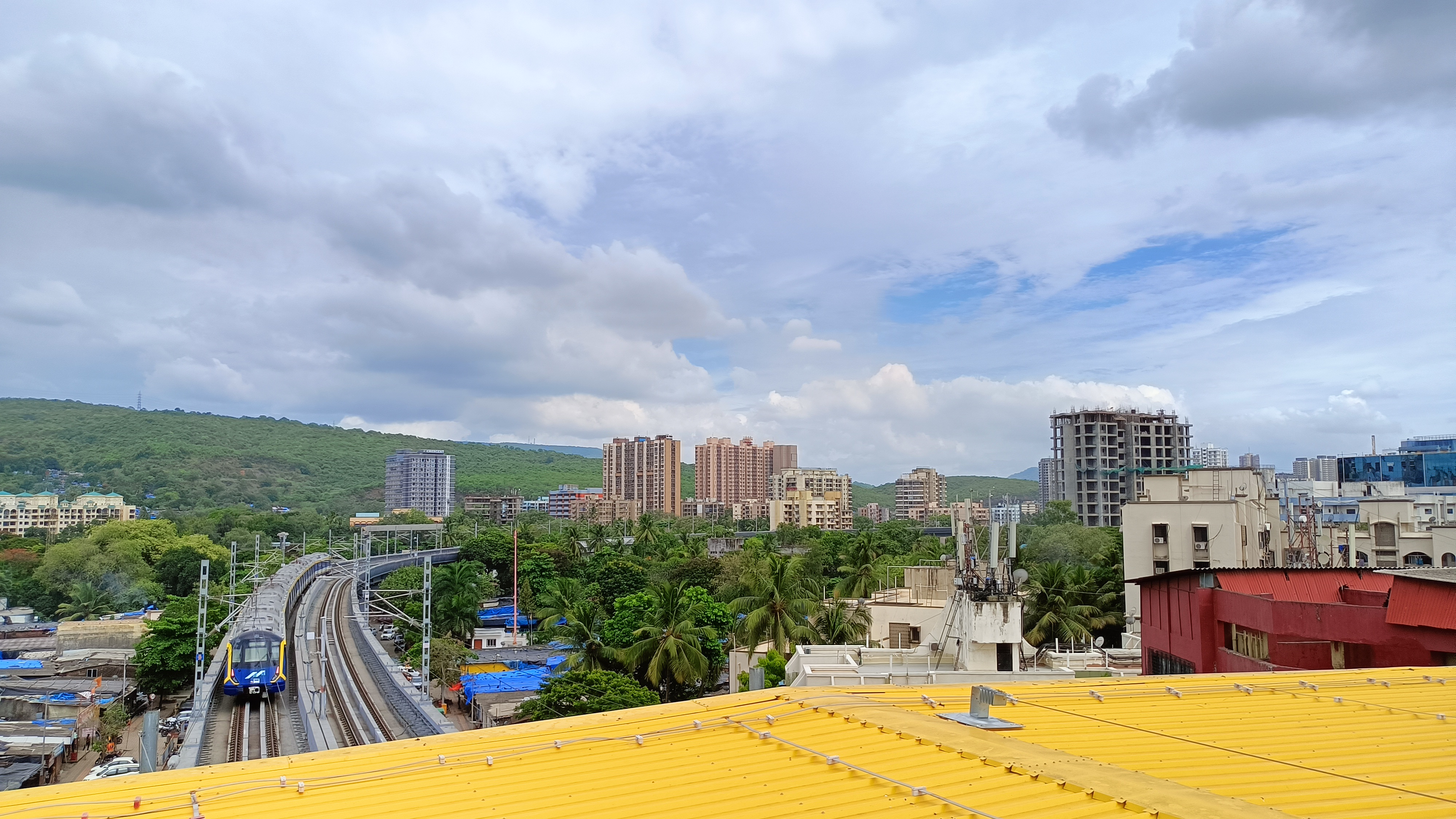 Horizontal fall arrest system