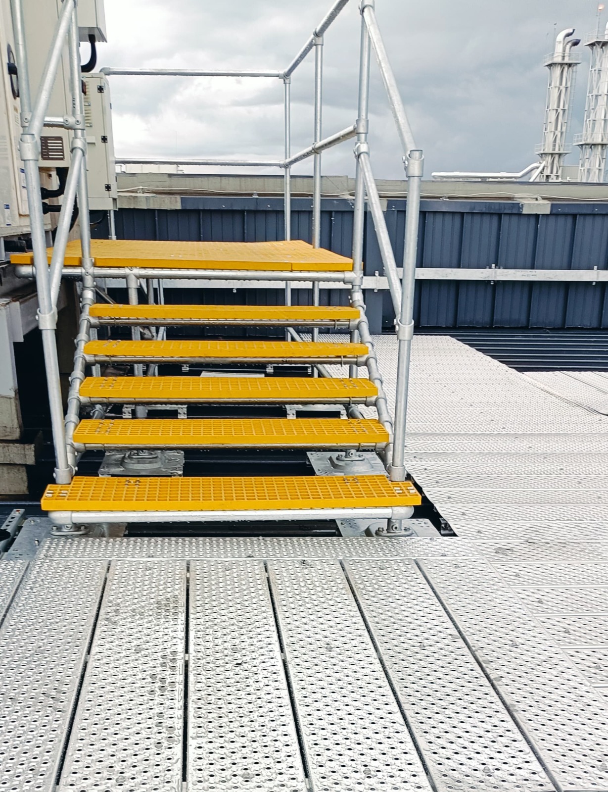 DataCenter Genset Access Platform