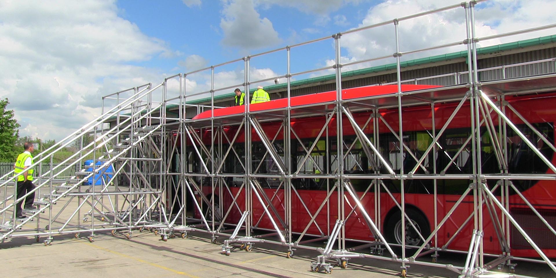 Bespoke Mobile Work Platforms For Bus Maintenance - Kee Safety